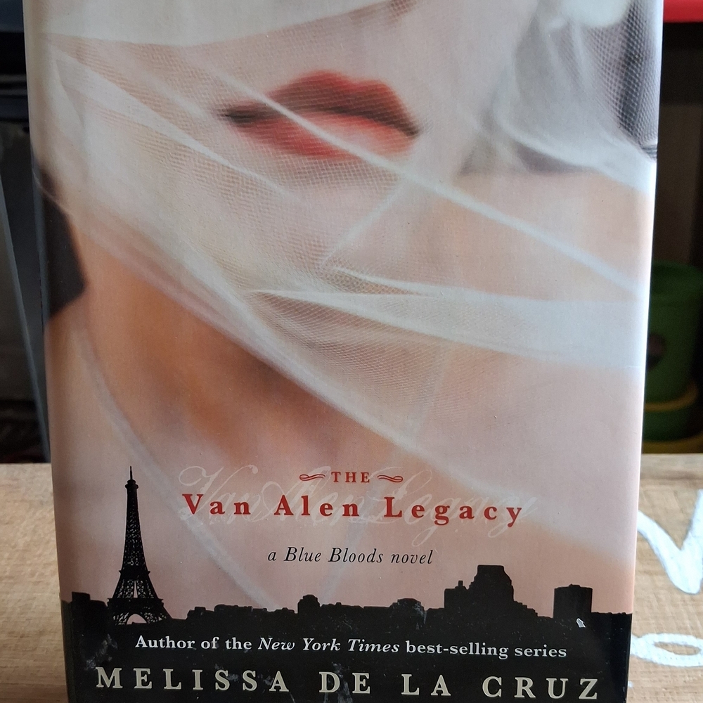 The Van Alen Legacy by Melissa de la Cruz - Black and White Cover